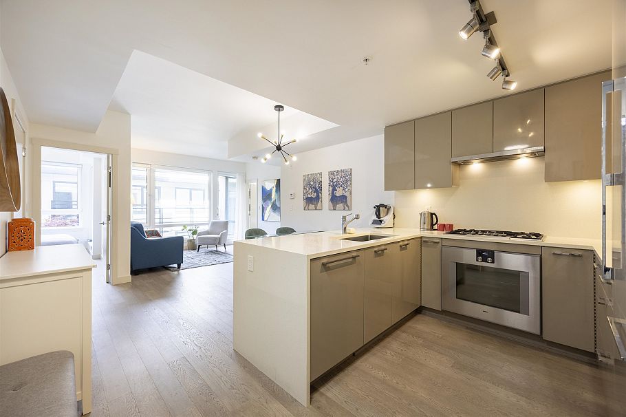 208 4408 Cambie Street Vancouver, BC - 10