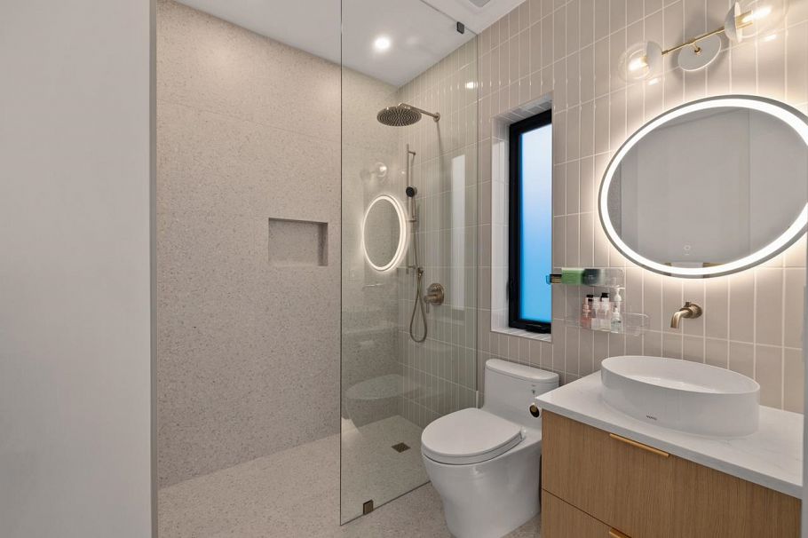 6408 Vine Street Vancouver, BC - 29