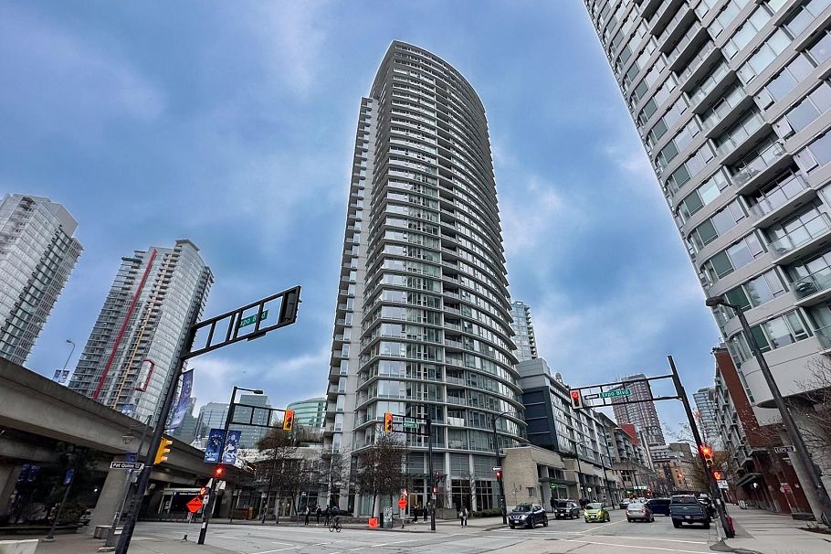 2705 689 Abbott Street Vancouver, BC - 4