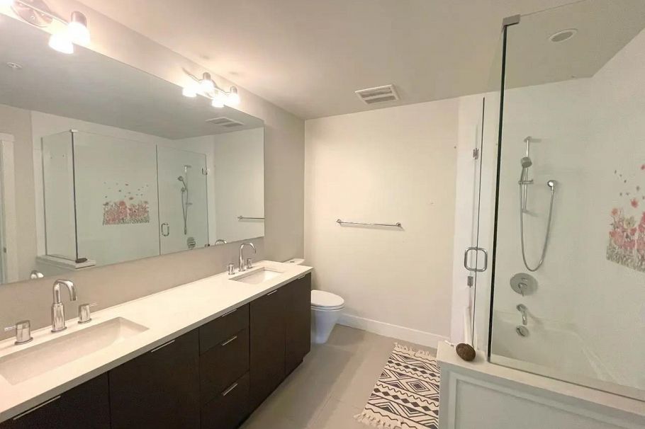 6180 Oak Street Vancouver, BC - 5