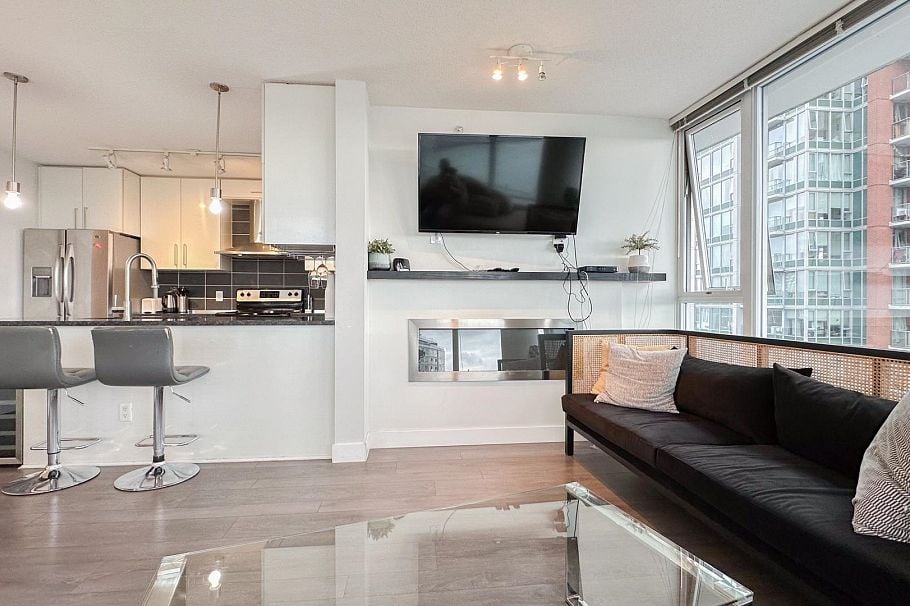 2705 689 Abbott Street Vancouver, BC - 5