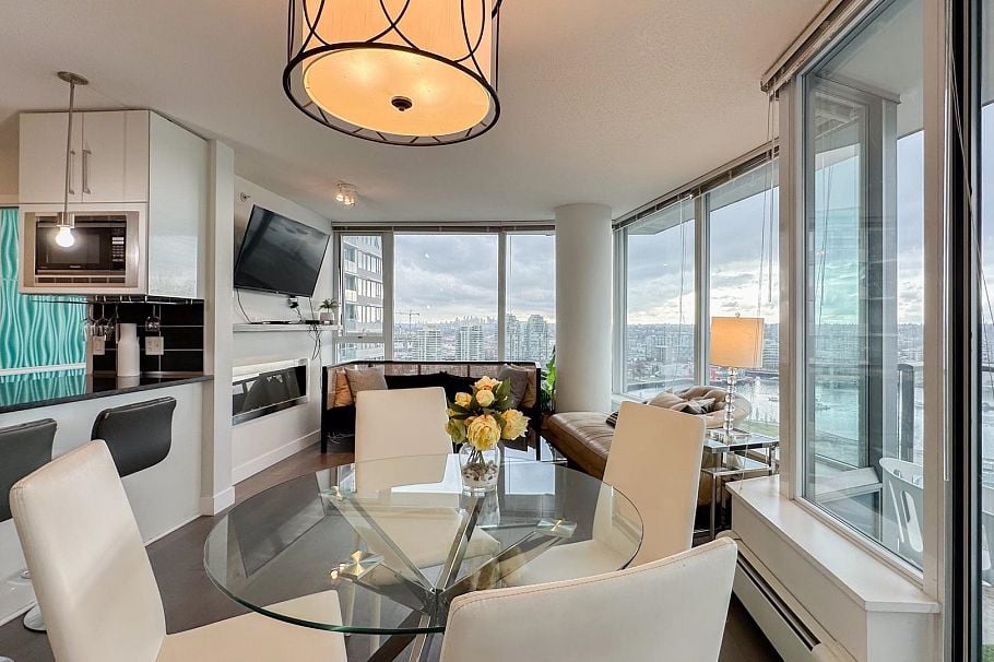 2705 689 Abbott Street Vancouver, BC - 8