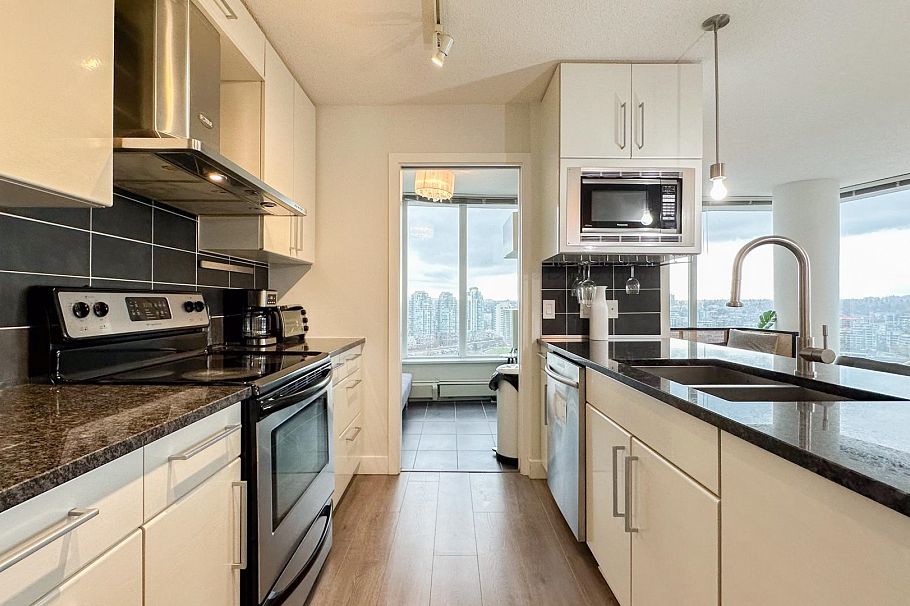 2705 689 Abbott Street Vancouver, BC - 11