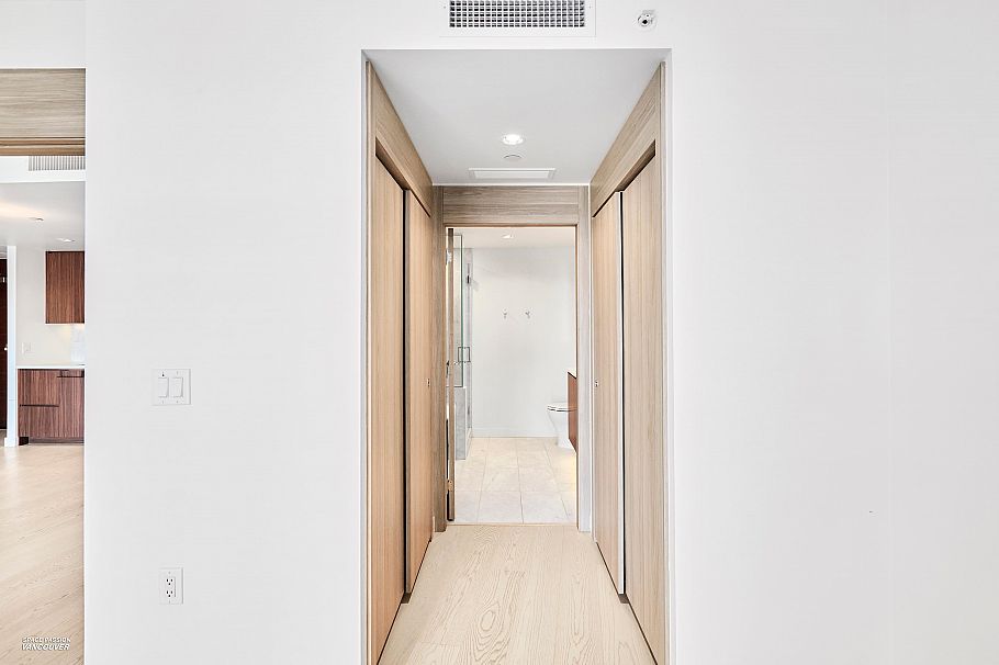 2421 89 Nelson Street Vancouver, BC - 4