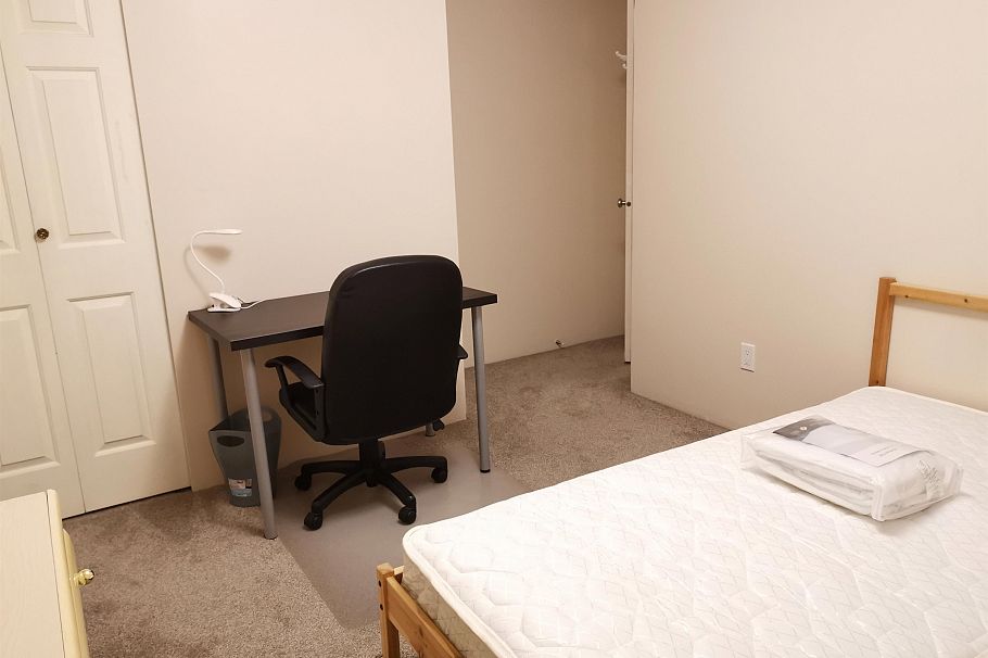 318 W 17th Avenue Vancouver, BC - 24