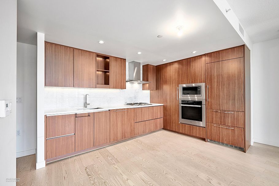 2421 89 Nelson Street Vancouver, BC - 13