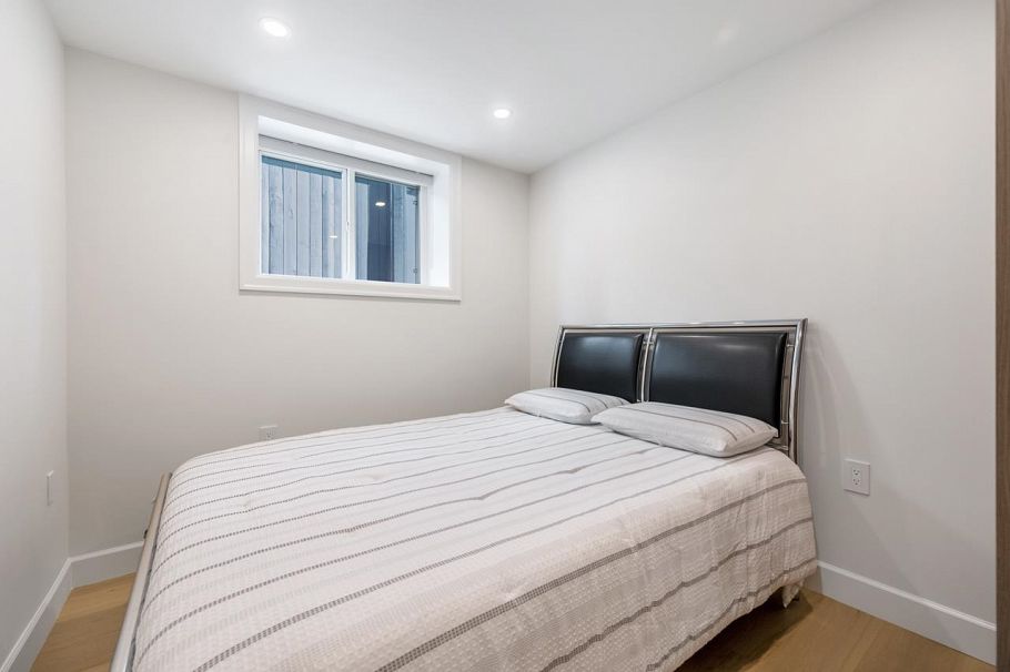 7662 French Street Vancouver, BC - 17