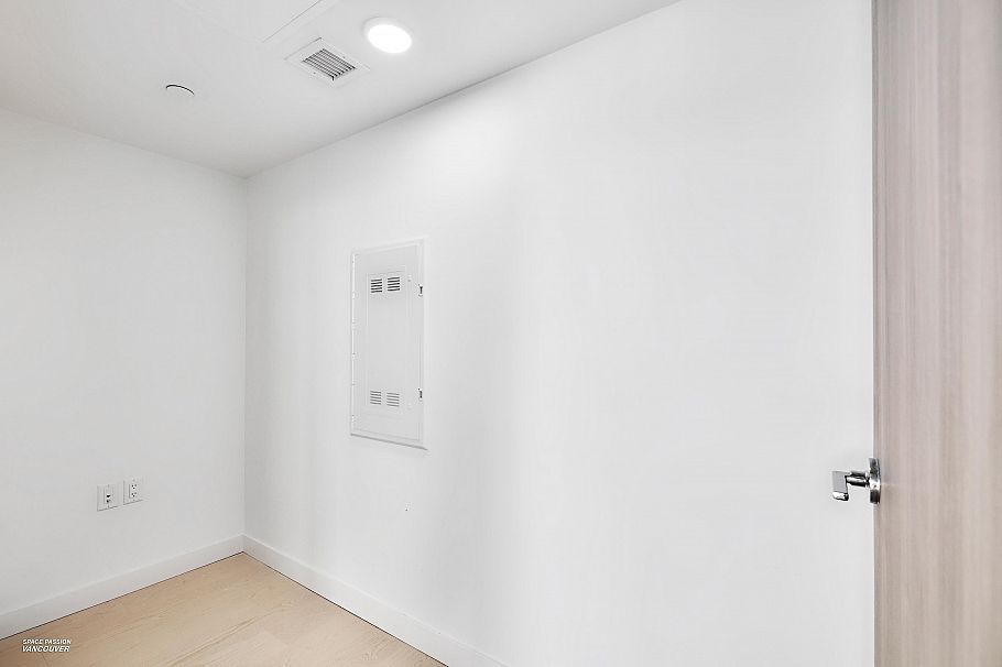 2421 89 Nelson Street Vancouver, BC - 19