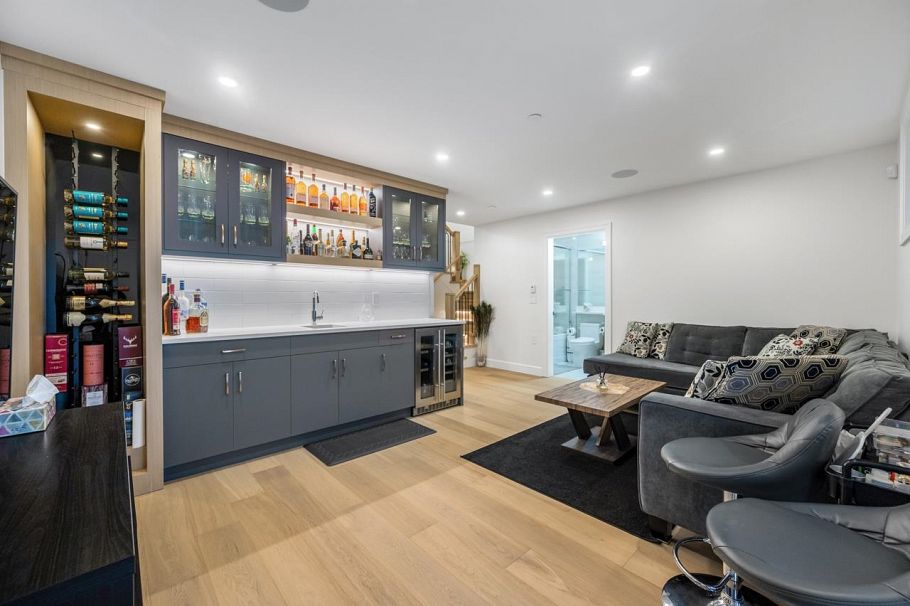 7662 French Street Vancouver, BC - 13