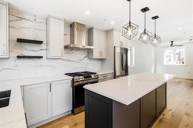 5449 Killarney Street Vancouver, BC - 1