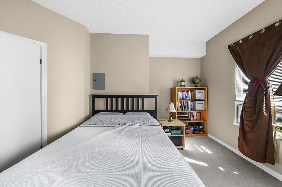 302 827 W 16 Street North Vancouver, BC - 8