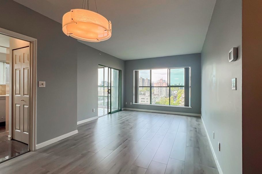 1206 909 Burrard Street Vancouver, BC - 11