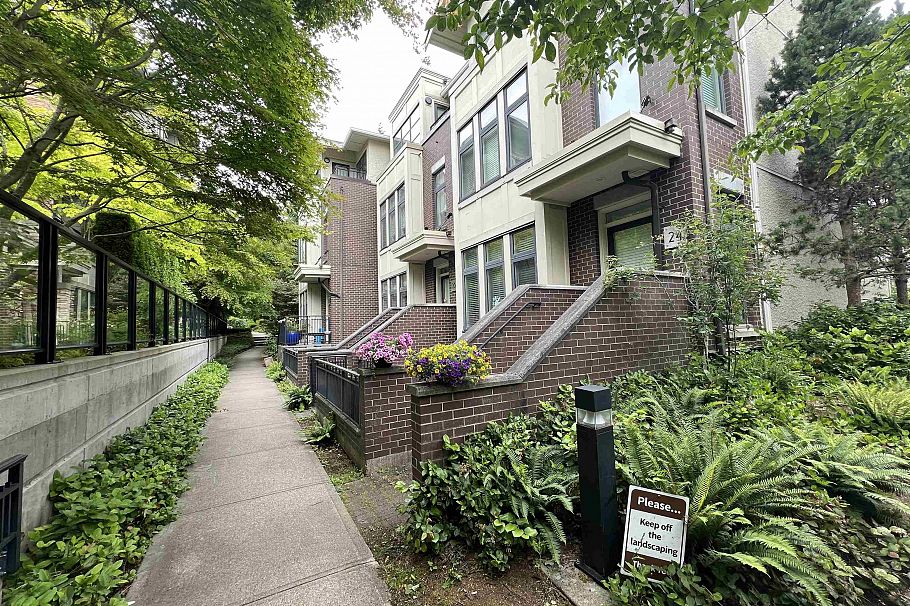 23 5879 Gray Avenue Vancouver, BC - 1