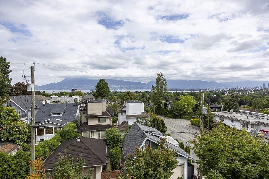 305 3639 W 16th Avenue Vancouver, BC - 1