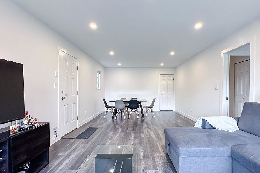 471 E 47th Avenue Vancouver, BC - 17