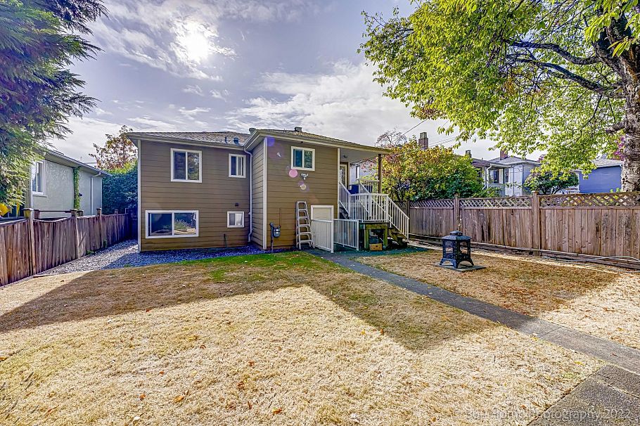 41 E 41st Avenue Vancouver, BC - 24