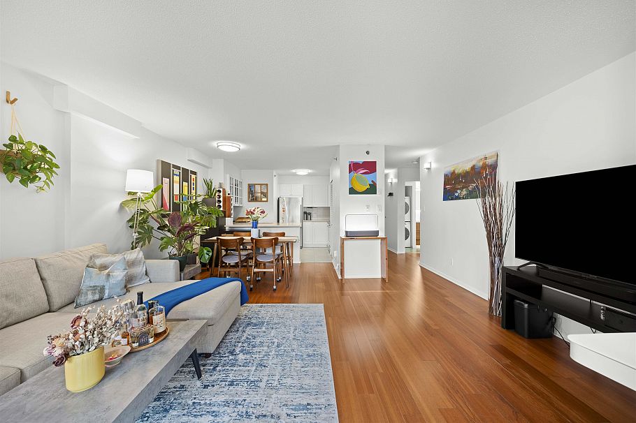 106 503 W 16th Avenue Vancouver, BC - 5