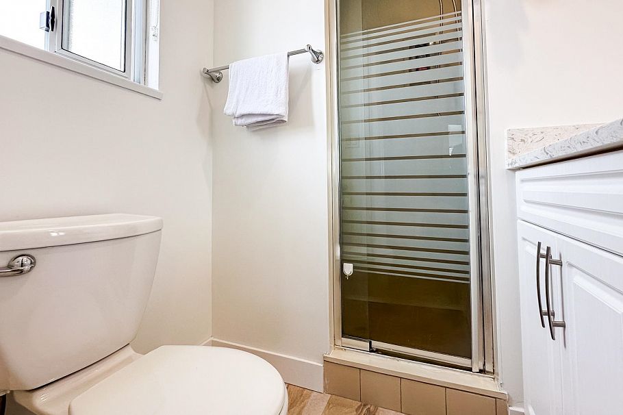 471 E 47th Avenue Vancouver, BC - 10