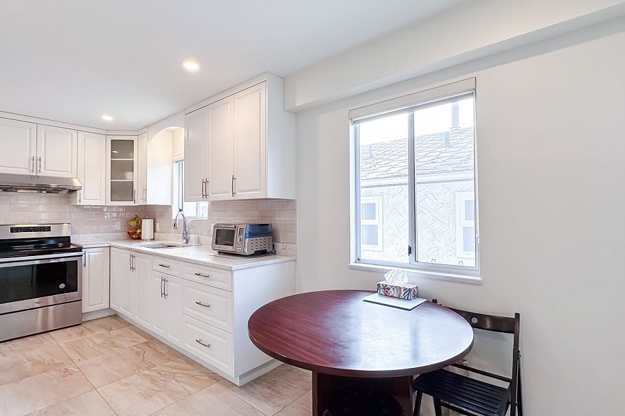 471 E 47th Avenue Vancouver, BC - 8