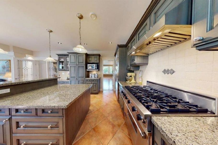 467 W Kings Road North Vancouver, BC - 8