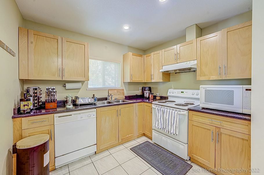 41 E 41st Avenue Vancouver, BC - 17