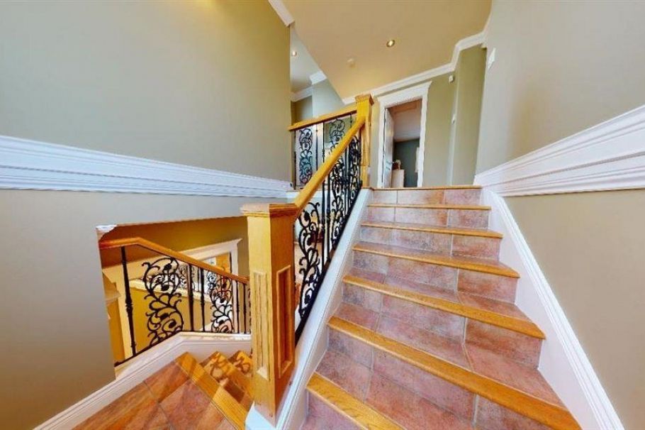 467 W Kings Road North Vancouver, BC - 12