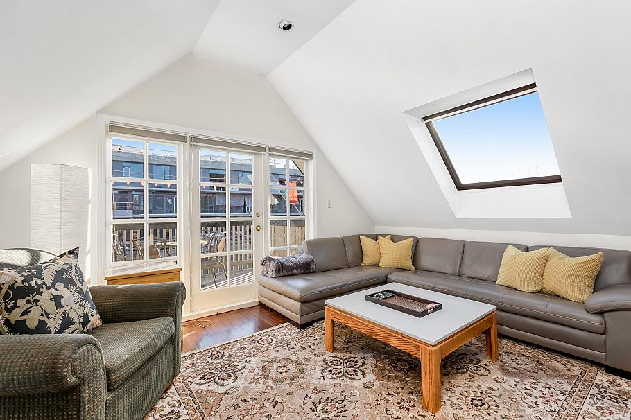 2814 W 3rd Avenue Vancouver, BC - 21