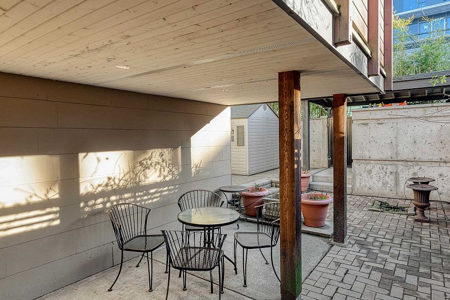 2814 W 3rd Avenue Vancouver, BC - 27