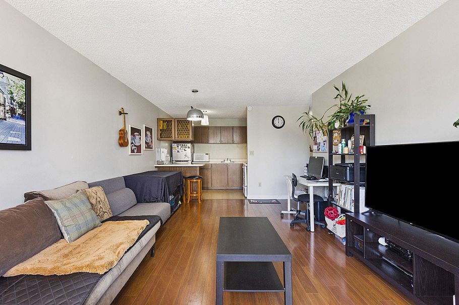 405 145 St. Georges Avenue North Vancouver, BC - 3
