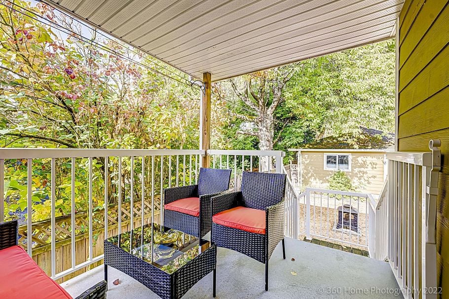 41 E 41st Avenue Vancouver, BC - 2