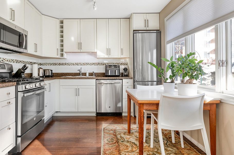 2814 W 3rd Avenue Vancouver, BC - 8