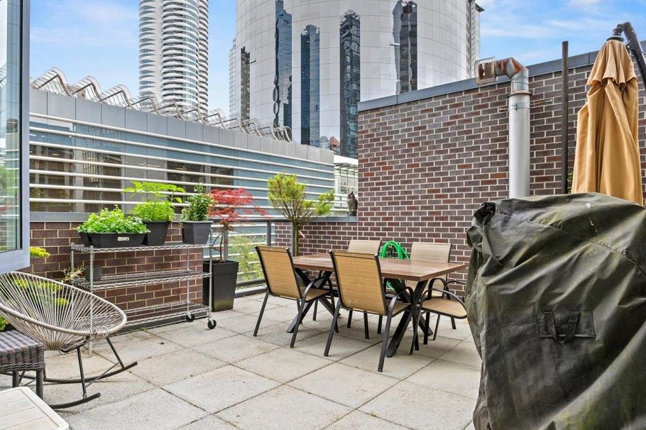 605 1068 Hornby Street Vancouver, BC - 16