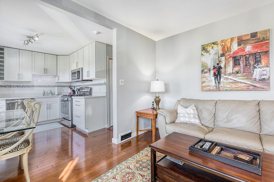 2814 W 3rd Avenue Vancouver, BC - 14