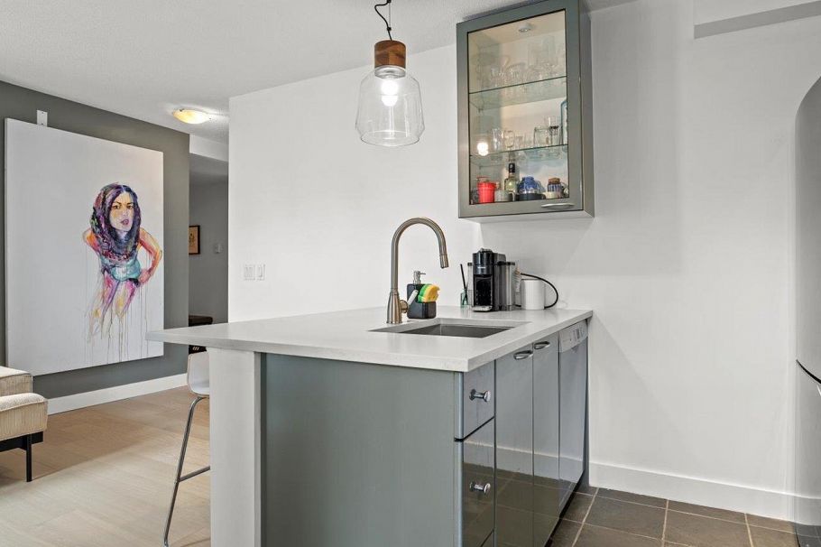 605 1068 Hornby Street Vancouver, BC - 9