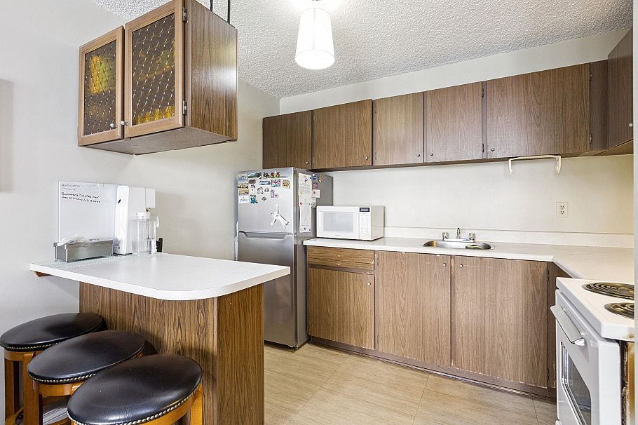 405 145 St. Georges Avenue North Vancouver, BC - 5