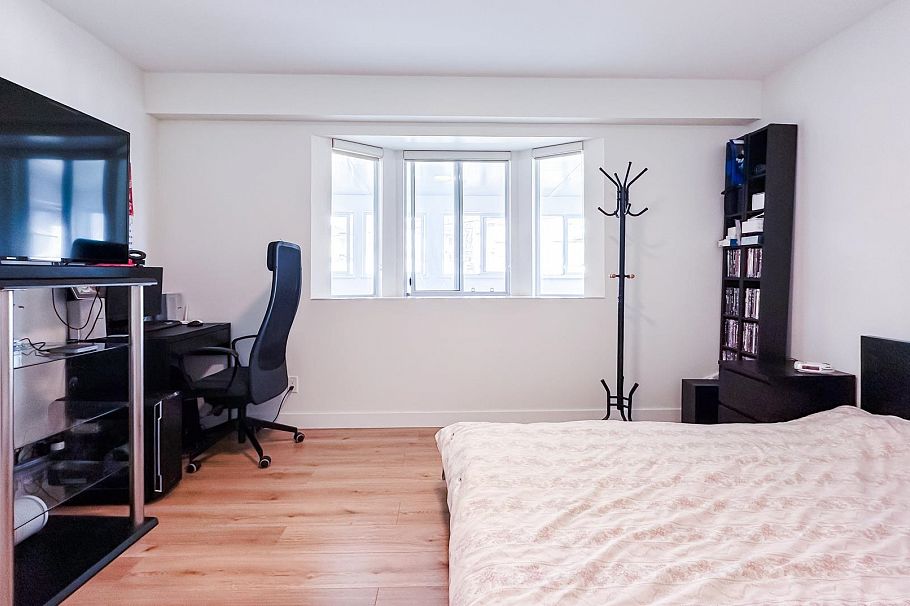 471 E 47th Avenue Vancouver, BC - 9