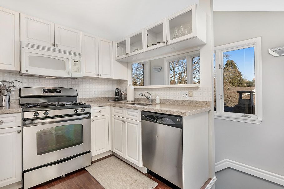 2814 W 3rd Avenue Vancouver, BC - 16