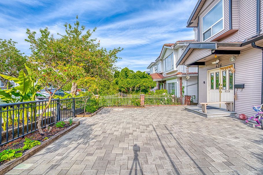 426 E 18th Avenue Vancouver, BC - 4