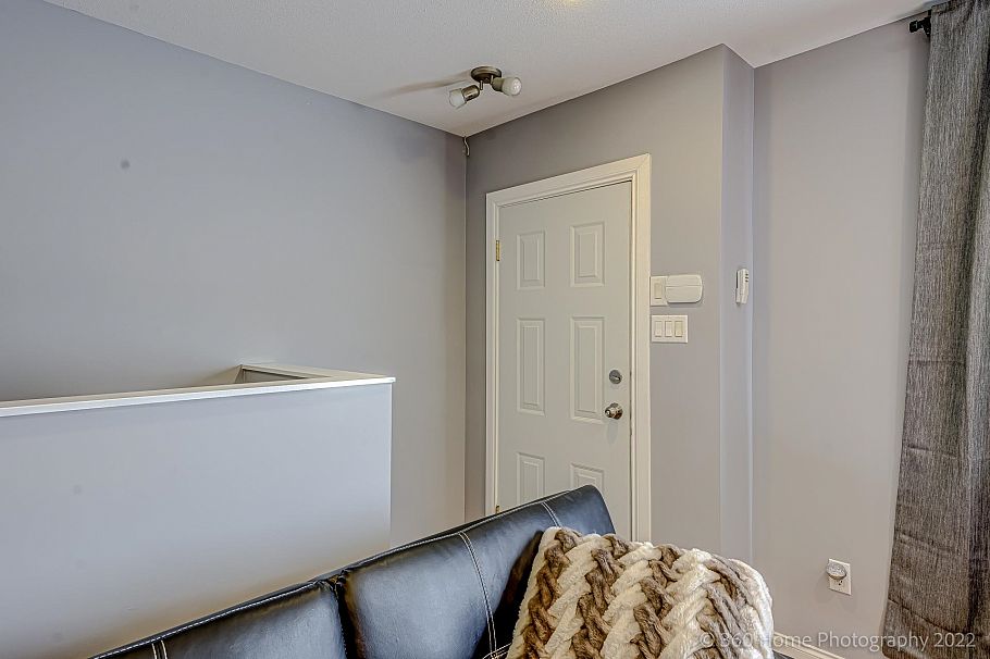 41 E 41st Avenue Vancouver, BC - 9