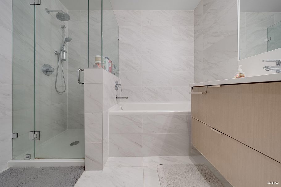 107 7988 Yukon Street Vancouver, BC - 19