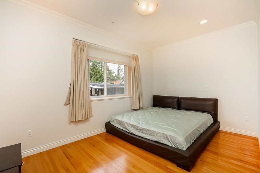 2283 E 48th Avenue Vancouver, BC - 13