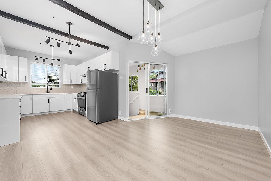 2062 E 35th Avenue Vancouver, BC - 7