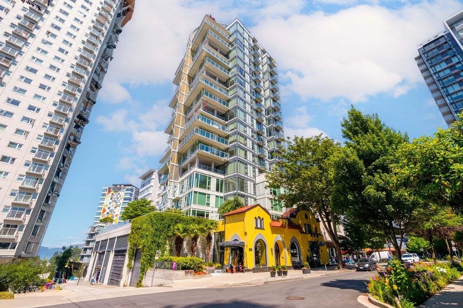 802 1221 Bidwell Street Vancouver, BC - 1