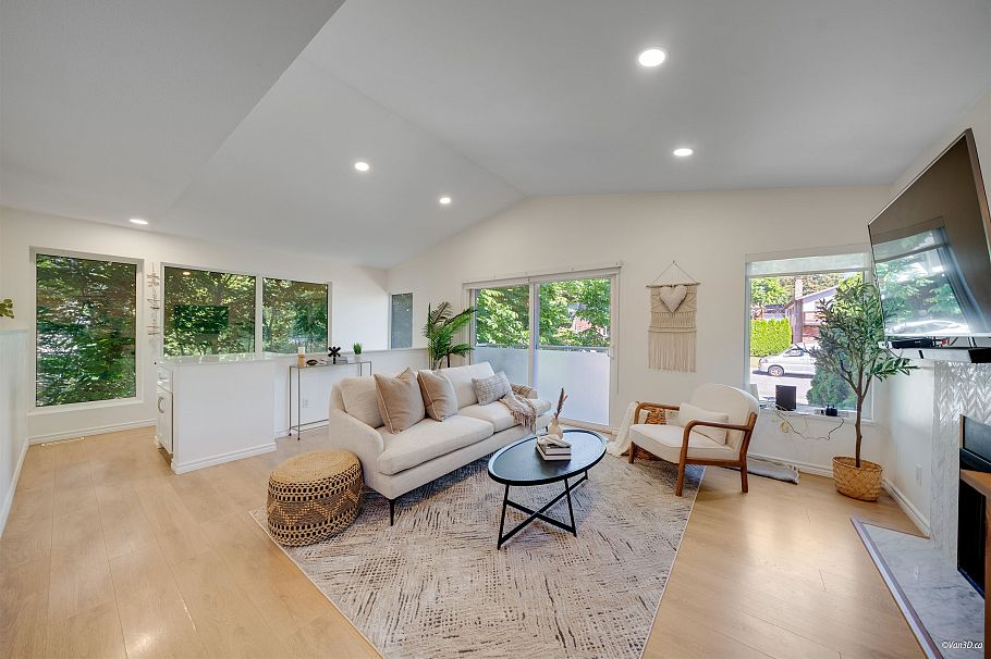 1911 Mahon Avenue North Vancouver, BC - 10