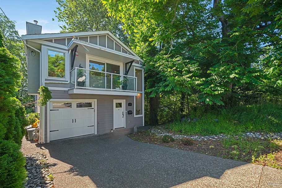 1911 Mahon Avenue North Vancouver, BC - 1