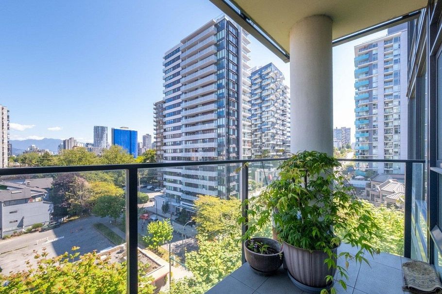 802 1221 Bidwell Street Vancouver, BC - 17