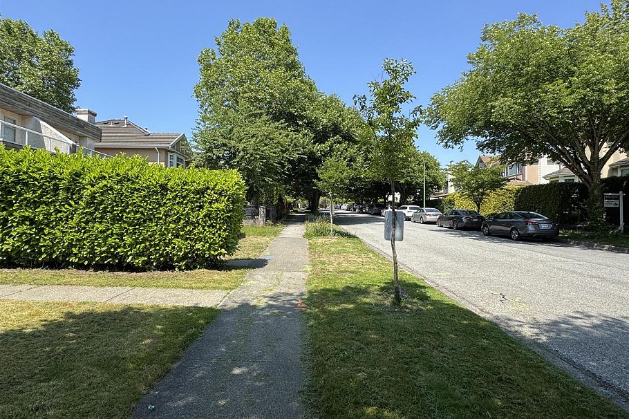 8519 French Street Vancouver, BC - 20