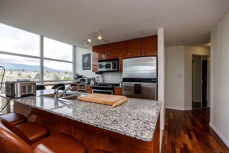 2107 188 E Esplanade North Vancouver, BC - 8