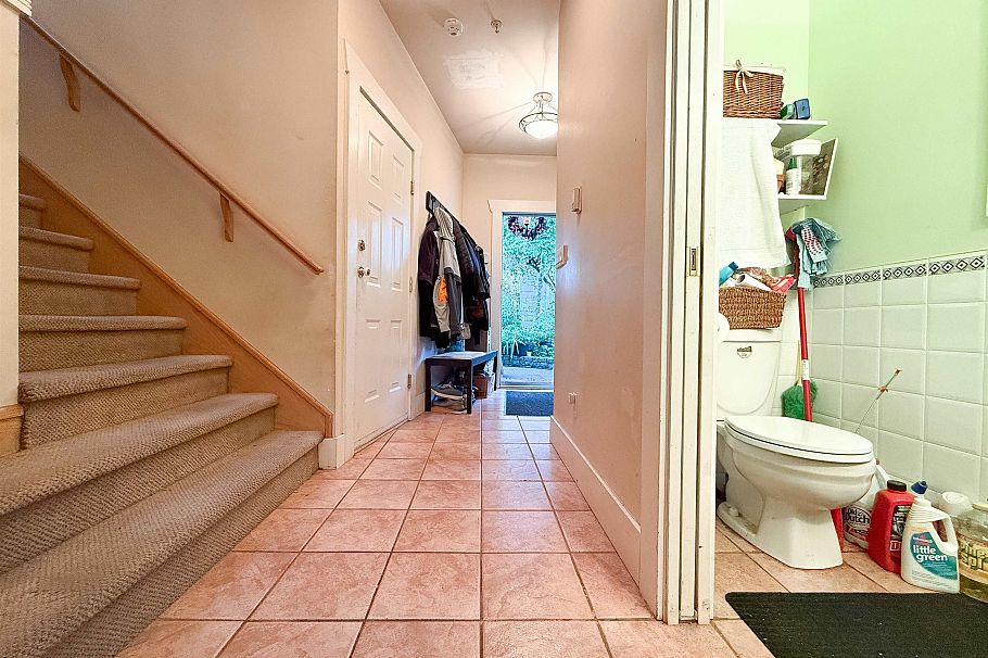 1734 E 4th Avenue Vancouver, BC - 15