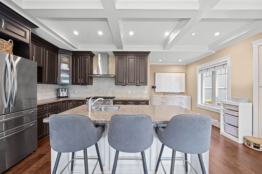 2575 W 7th Avenue Vancouver, BC - 8